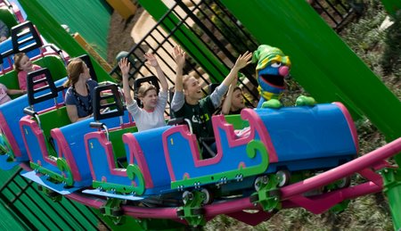 “kiddie garden roller coasters”的图片搜索结果